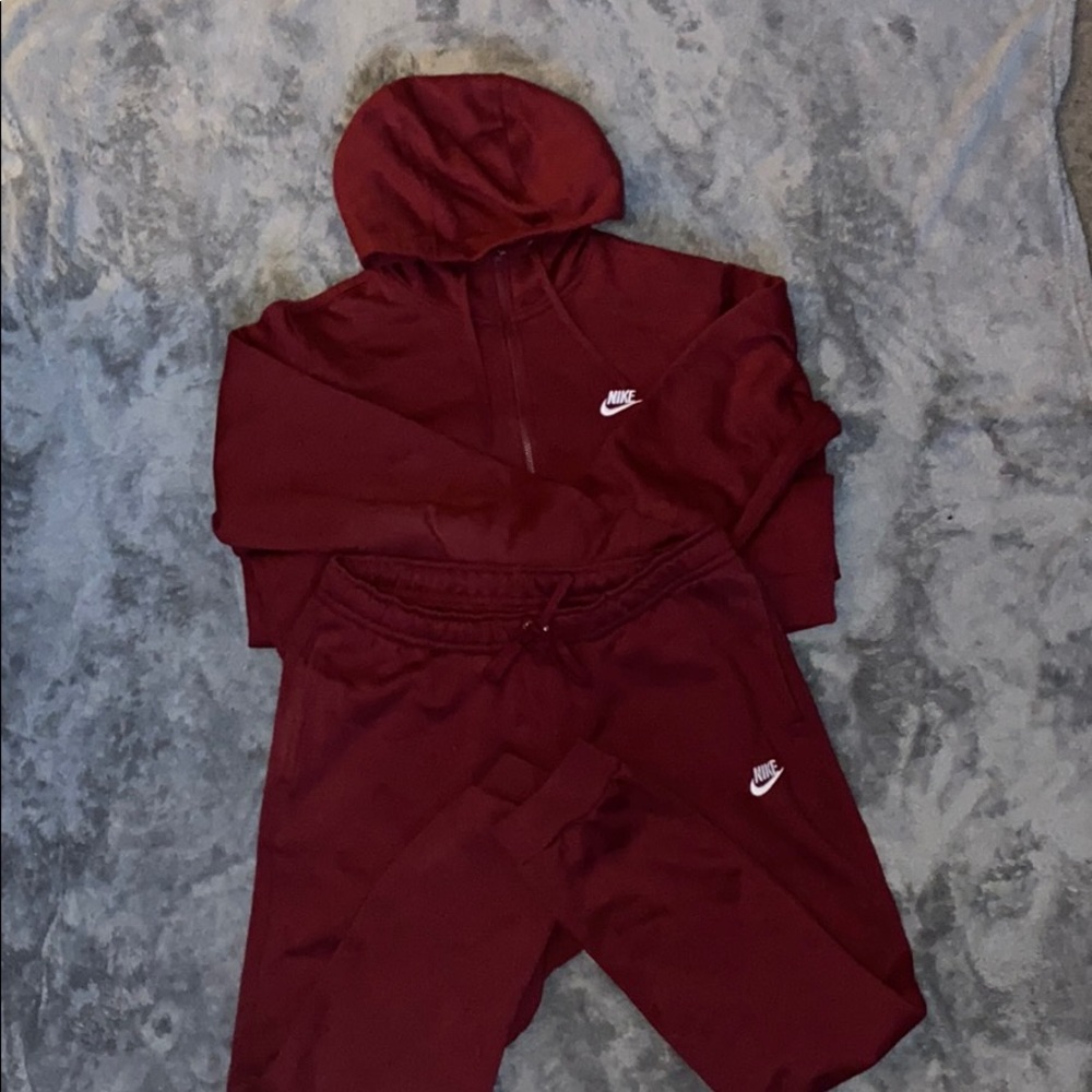Men's Nike jogging outfit top and bottom